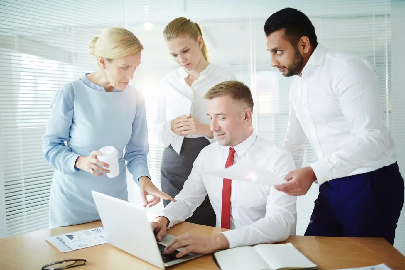 Пожалуйста, предоставьте исходное описание, которое нужно перефразировать на русском.